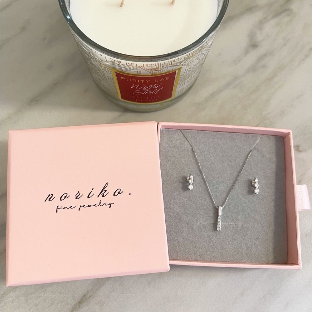 14K White Gold Bar Necklace Gift Set
